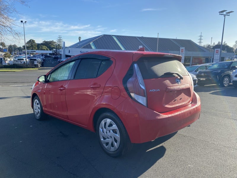 2016 Toyota Aqua 1.5 Hybrid G 5 Dr Hatch image 5
