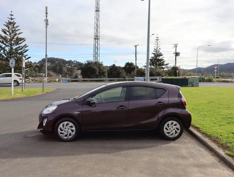 2016 Toyota Aqua 1.5 Hybrid G 5 Dr Hatch CVT 2WD image 5