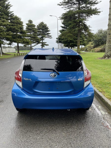 2016 Toyota Aqua 1.5 Hybrid G Automatic Hatch image 5
