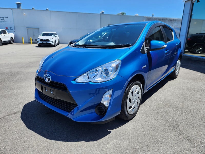 2016 Toyota Aqua 1.5 Hybrid G Automatic Hatch image 3
