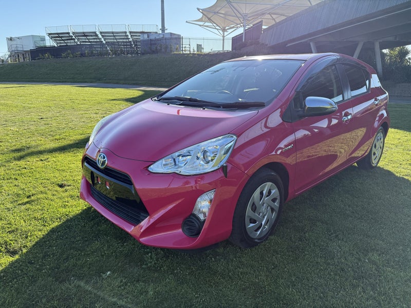 2016 Toyota Aqua 1.5 Hybrid G Hatch - Certified... image 3