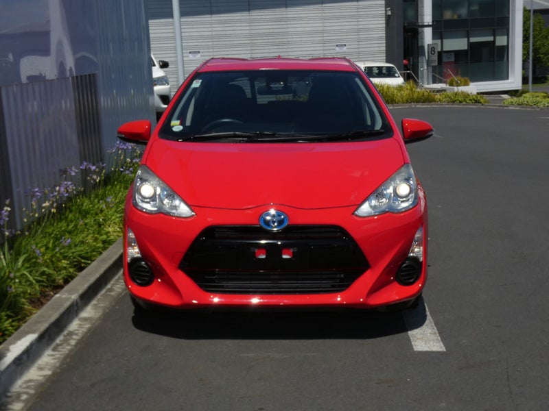 2016 Toyota Aqua 1.5 Hybrid G - Leather image 4