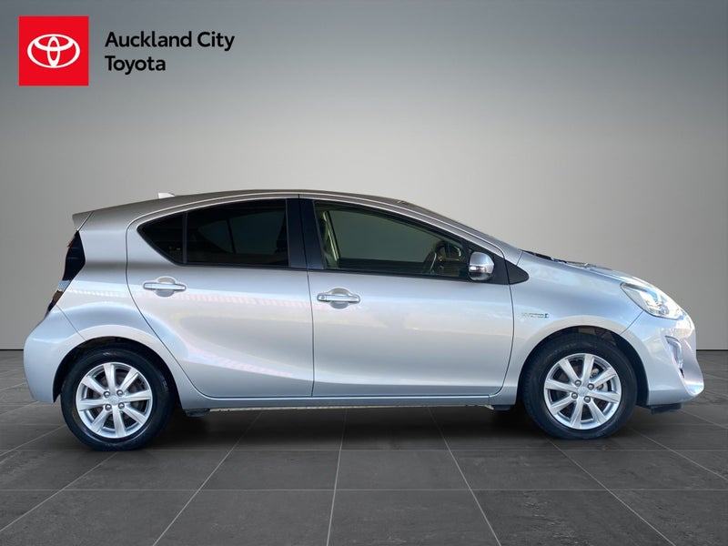 2016 Toyota Aqua 1.5 Hybrid G Soft Leather Sele... image 2