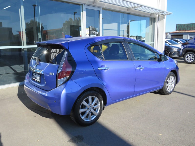 2016 Toyota Aqua 1.5 Hybrid G Soft Leather Sele... image 5