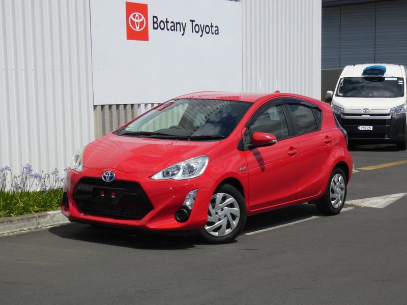 2016 Toyota Aqua 1.5 Hybrid S image 1