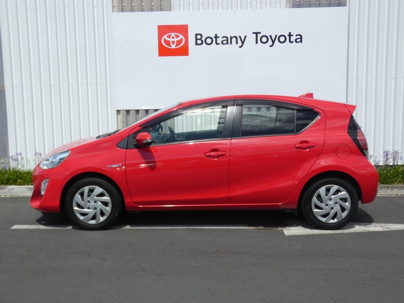 2016 Toyota Aqua 1.5 Hybrid S image 4