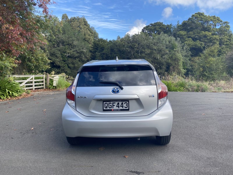 2016 Toyota Aqua 1.5 Hybrid S 5 Dr Hatch image 5