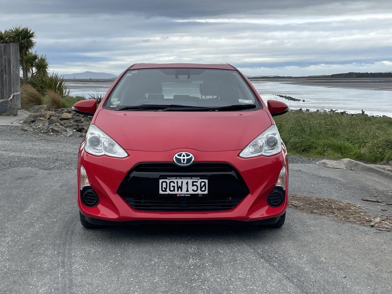 2016 Toyota Aqua 1.5 Hybrid S 5 Dr Hatch CVT 2WD image 2