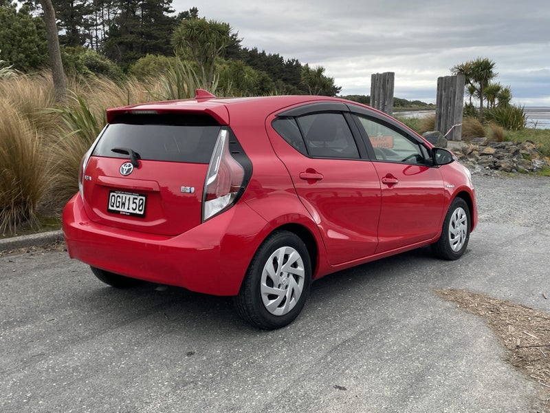 2016 Toyota Aqua 1.5 Hybrid S 5 Dr Hatch CVT 2WD image 4