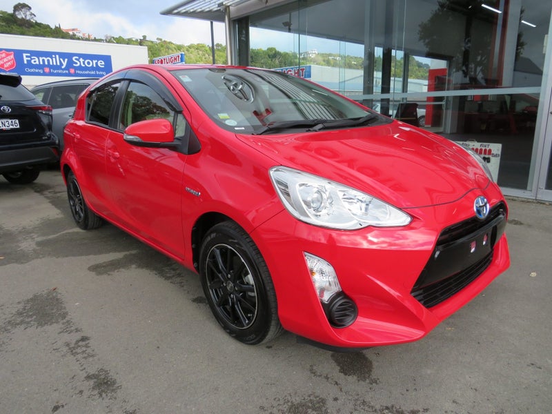 2016 Toyota Aqua 1.5 Hybrid S 5 Dr Hatch CVT 2WD image 2