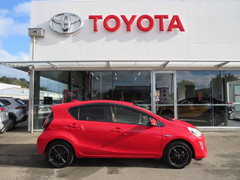 2016 Toyota Aqua 1.5 Hybrid S 5 Dr Hatch CVT 2WD image 4