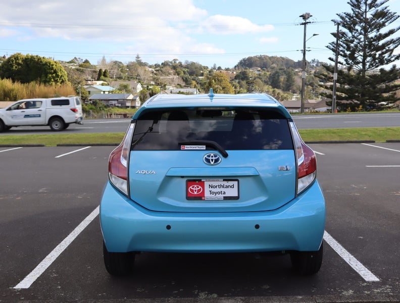 2016 Toyota Aqua 1.5 Hybrid S 5 Dr Hatch CVT 2WD image 4