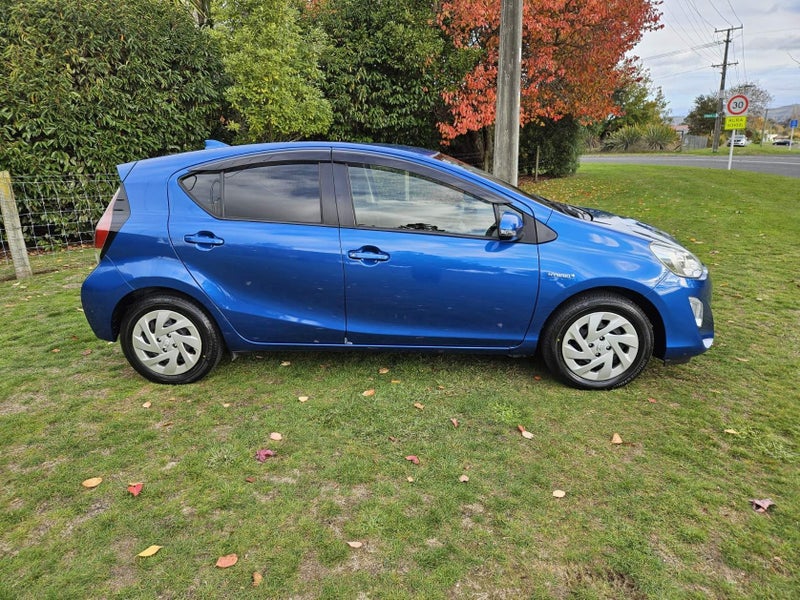 2016 Toyota Aqua 1.5 Hybrid S image 3