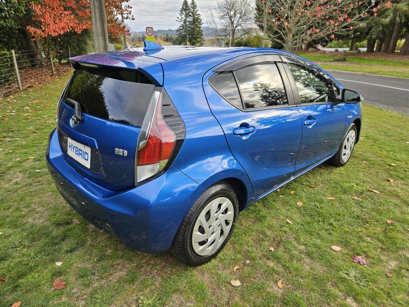 2016 Toyota Aqua 1.5 Hybrid S image 4
