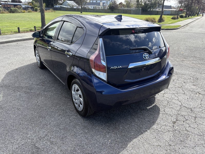 2016 Toyota Aqua 1.5 Hybrid S Style Black 5 Dr... image 2