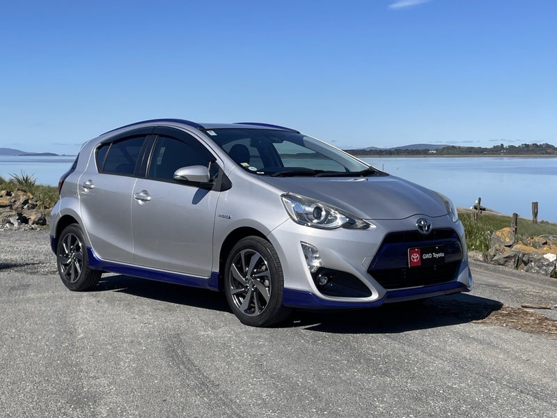 2016 Toyota Aqua 1.5 Hybrid X Urban image 1