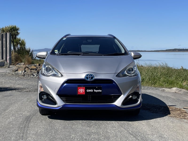 2016 Toyota Aqua 1.5 Hybrid X Urban image 2