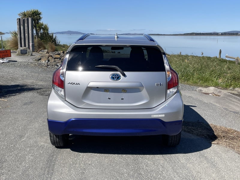 2016 Toyota Aqua 1.5 Hybrid X Urban image 5