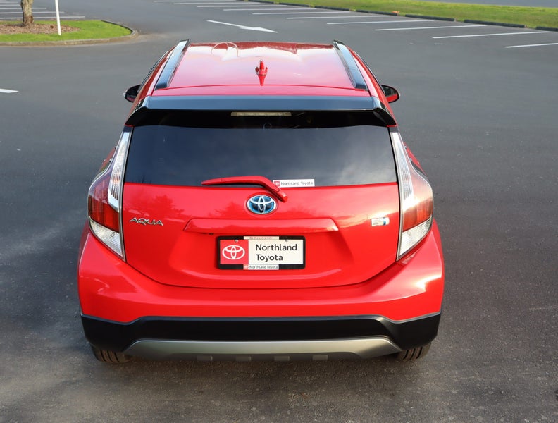 2016 Toyota Aqua 1.5 Hybrid X Urban Solid 5 Dr... image 3