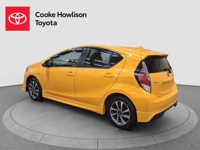 2016 Toyota Aqua 1.5 Petrol Hybrid image 4