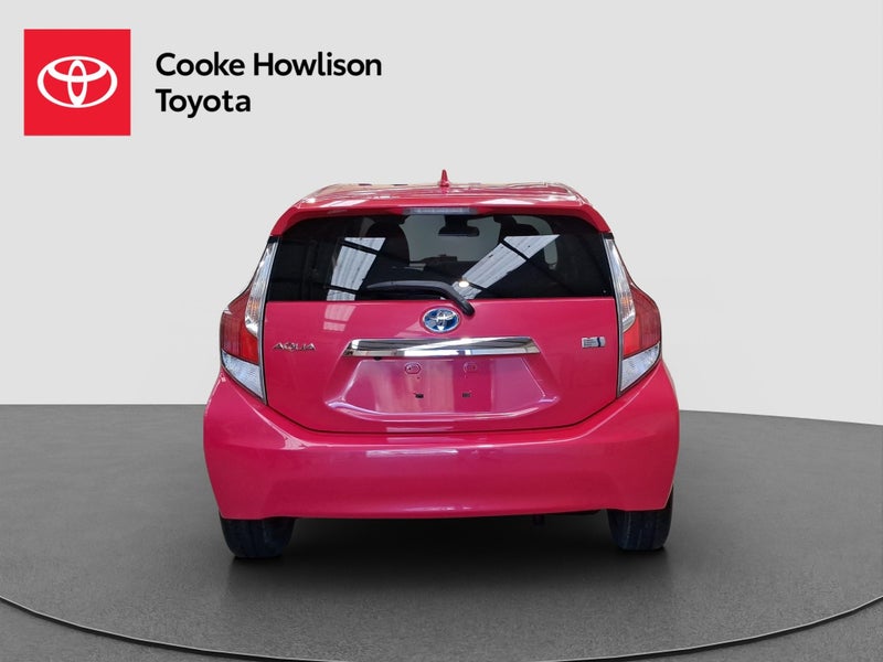 2016 Toyota Aqua 1.5L Hybrid image 5