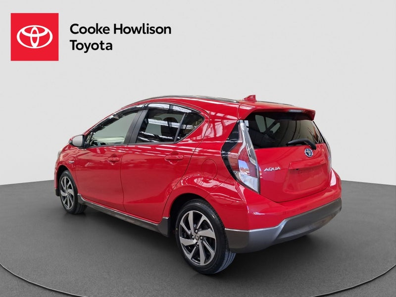 2016 Toyota Aqua 1.5L Hybrid image 4