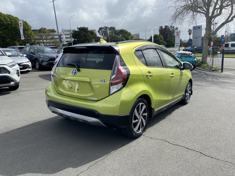 2016 Toyota Aqua 1.5P Hybrid X Urban Hatch image 3