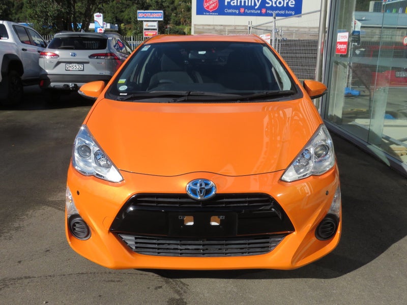 2016 Toyota Aqua image 3