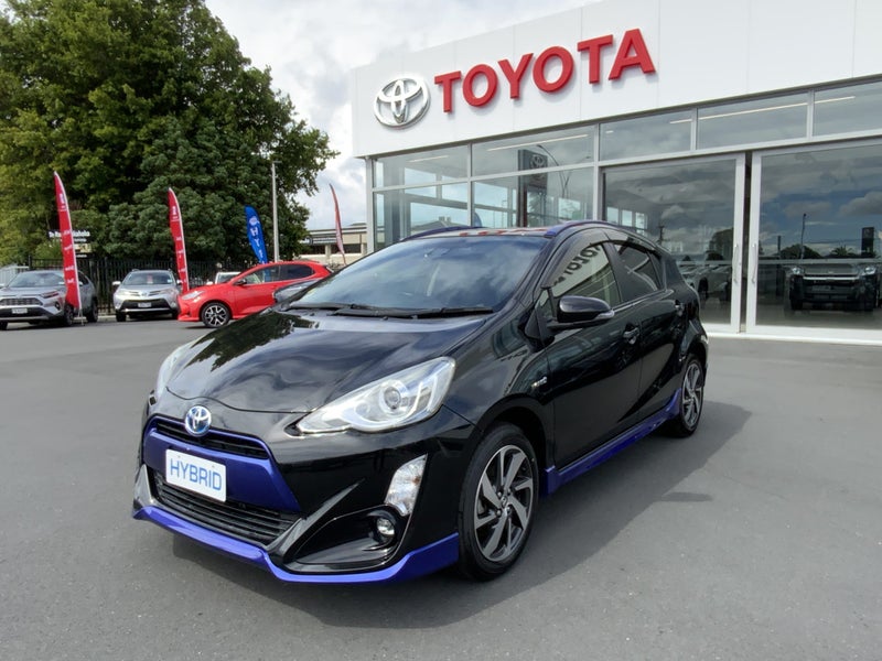 2016 Toyota Aqua Certified !! image 4