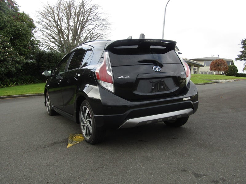 2016 Toyota Aqua X Urban 1.5P Hybrid image 5