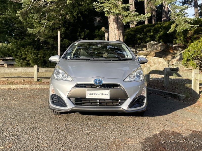 2016 Toyota Aqua X Urban Hybrid image 2