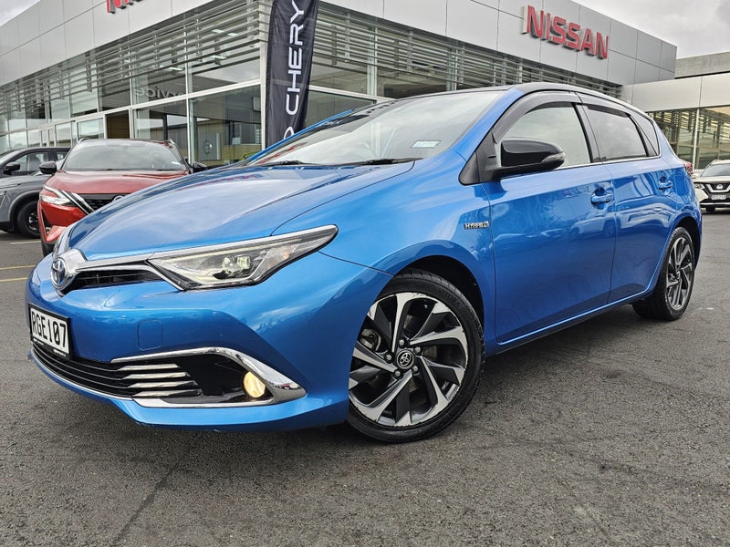 2016 Toyota Auris HYBRID ZR image 2