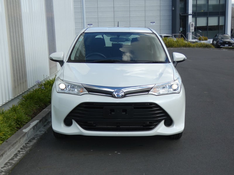 2016 Toyota Corolla 1.5 Hybrid Wagon image 4