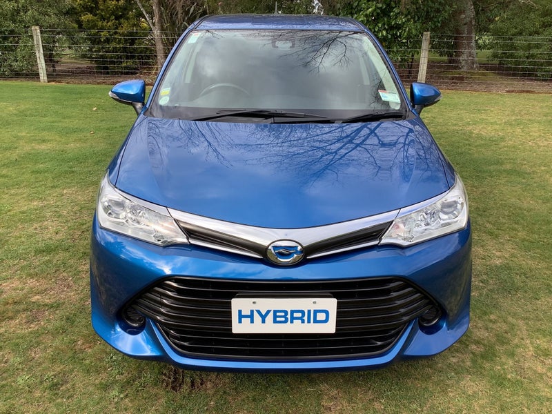 2016 Toyota Corolla Fielder 1.5 Hybrid G Wagon image 2