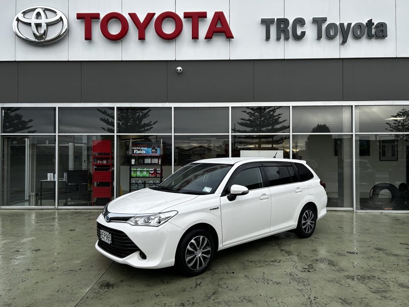 2016 Toyota Corolla Fielder 1.5 Hybrid G Wagon... image 2