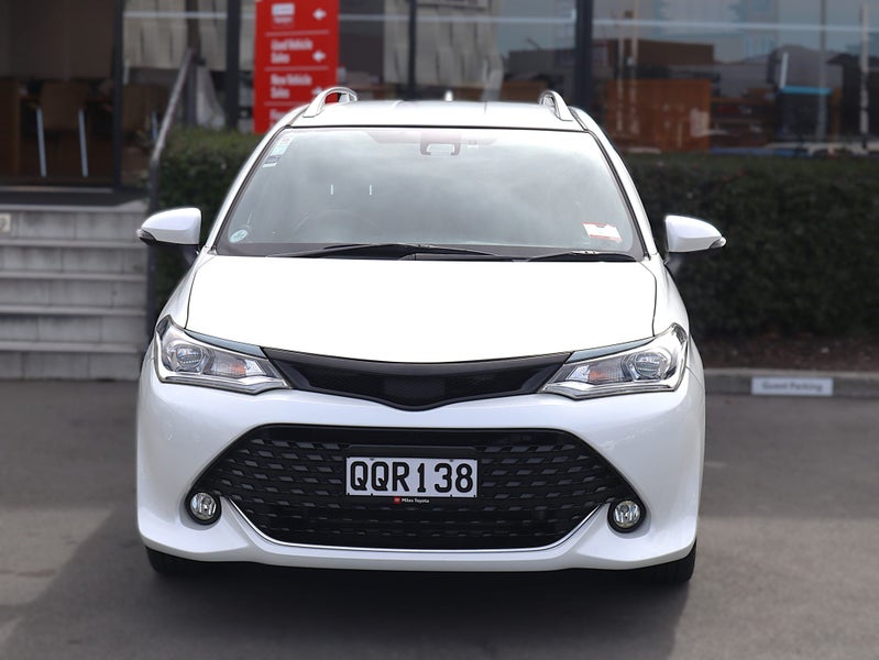 2016 Toyota Corolla Fielder 1.5 Hybrid G WxB image 2