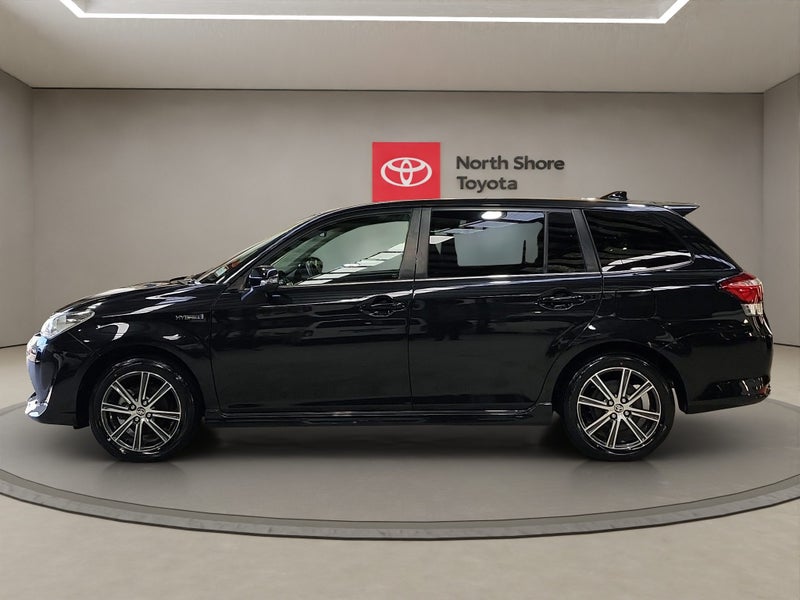 2016 Toyota Corolla Fielder 1.5L Hybrid G Aero... image 4