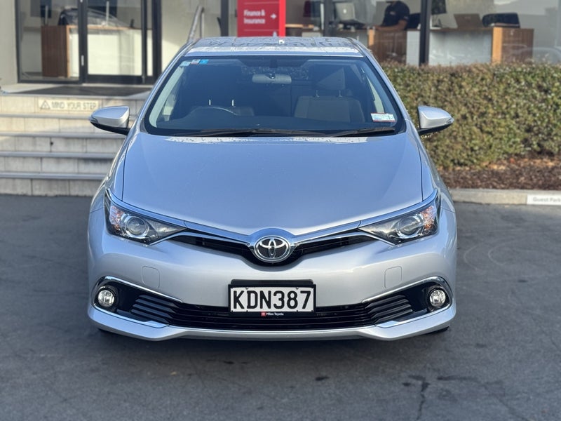 2016 Toyota Corolla GLX 1.8L Automatic Hatchback image 2