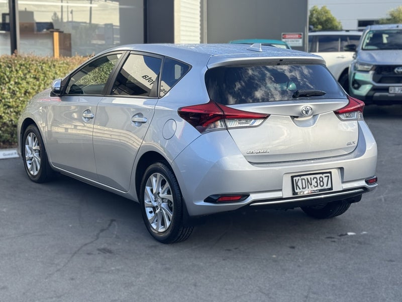 2016 Toyota Corolla GLX 1.8L Automatic Hatchback image 5