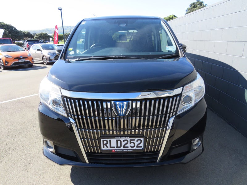 2016 Toyota Esquire 1.8 HV 7 Seater image 3