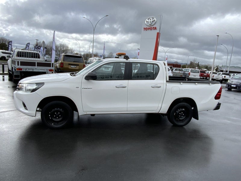 2016 Toyota Hilux 2.8 Diesel Manual NZ New !! image 5