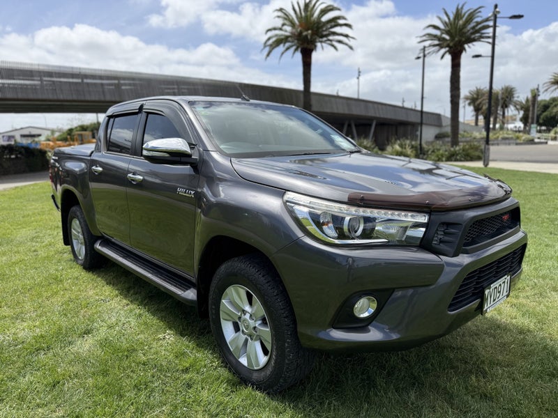 2016 Toyota Hilux SR5 2WD Pre Runner 2.8DT Auto... image 1