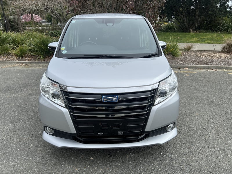 2016 Toyota Noah Hybrid G 1.8 5 Dr Wagon CVT 2WD image 3
