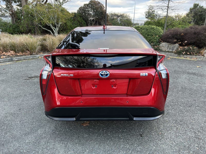2016 Toyota Prius 1.8 Hybrid A Touring Selectio... image 4