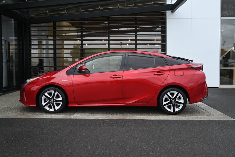 2016 Toyota Prius 1.8 Petrol Hybrid S FWD Hatch... image 3