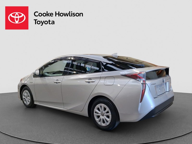 2016 Toyota Prius S 1.8L image 4