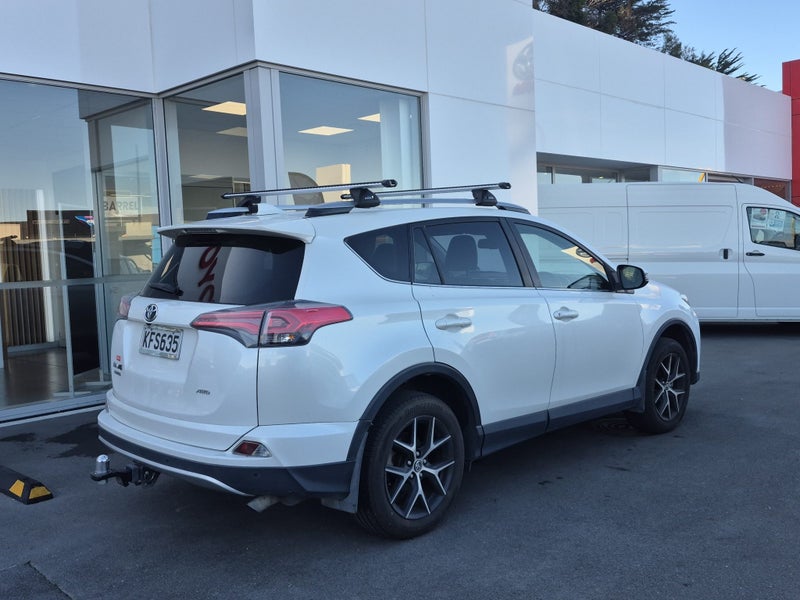 2016 Toyota RAV4 Limited 2.5P 4WD Auto image 3