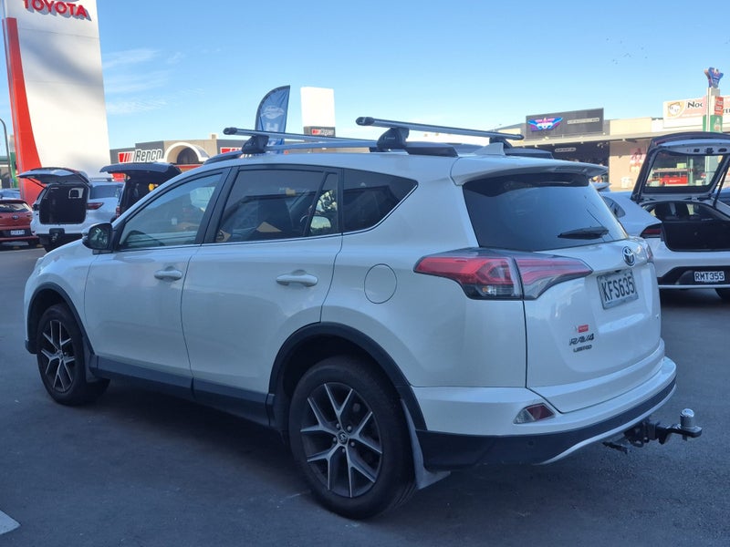 2016 Toyota RAV4 Limited 2.5P 4WD Auto image 5