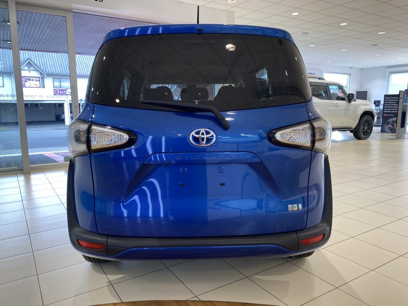 2016 Toyota Sienta 1.5 Hybrid G 5 Dr Wagon CVT 2WD image 5