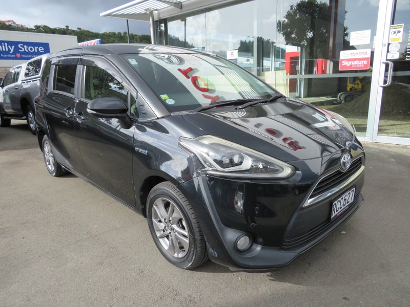 2016 Toyota Sienta 1.5 Hybrid G 7 Seater image 2